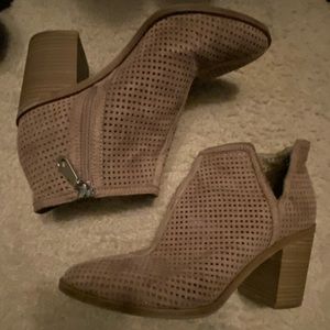 Dolce Vita tan booties